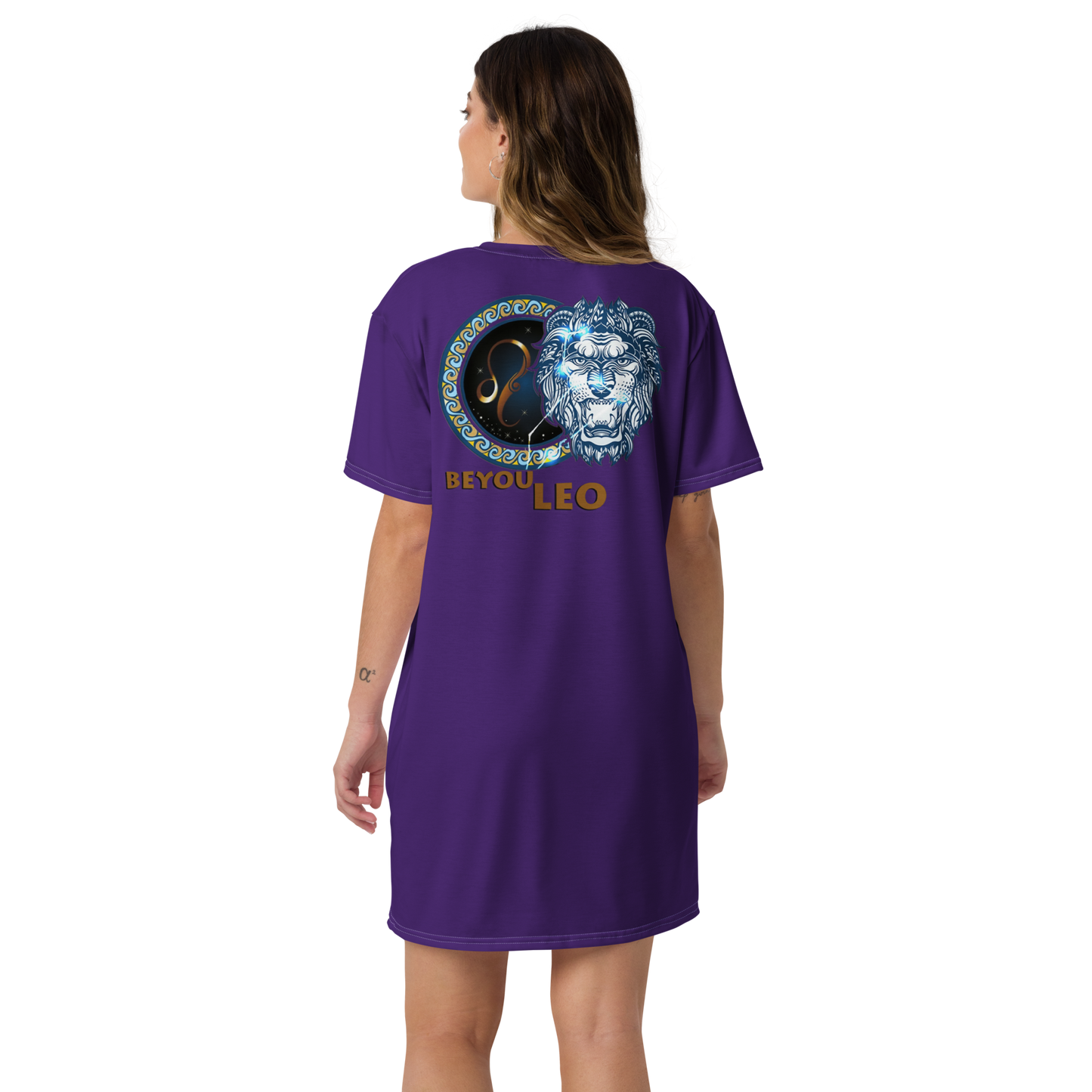 Leo T-Shirt Dress